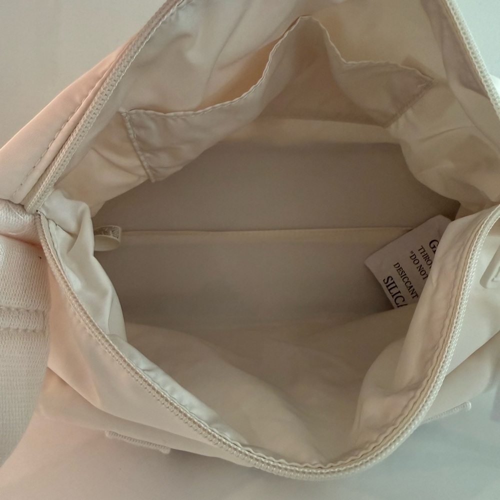 Victoria's Secret Cream Shoulder Bag - Picture 4 of 5